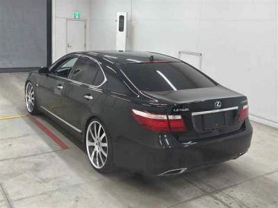 LEXUS LS
