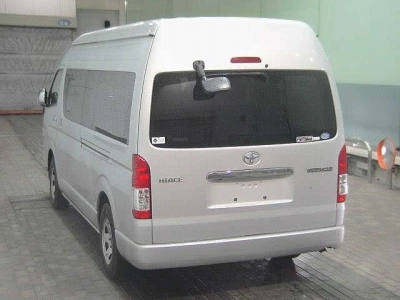 TOYOTA HIACE WAGON