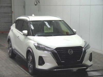 NISSAN KICKS