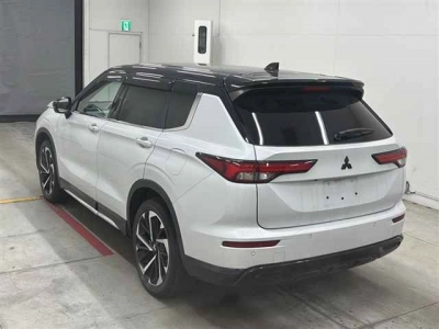 MITSUBISHI OUTLANDER PHEV