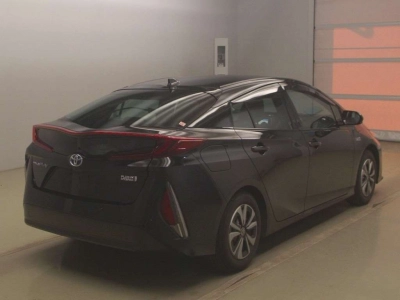 TOYOTA PRIUS PHV