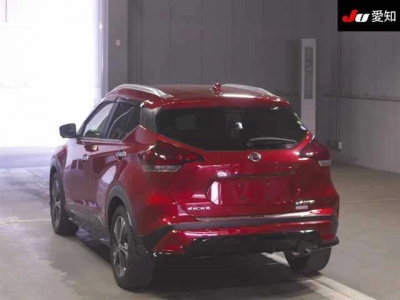 NISSAN KICKS