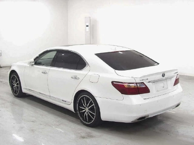 LEXUS LS