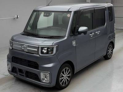 TOYOTA PIXIS MEGA