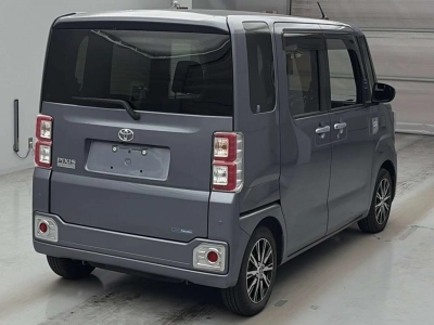 TOYOTA PIXIS MEGA