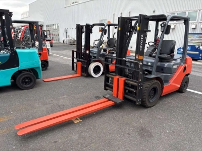 TOYOTA  FORKLIFT 