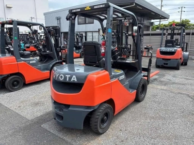 TOYOTA  FORKLIFT 