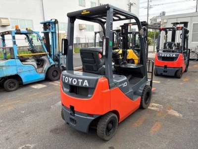 TOYOTA  FORKLIFT 