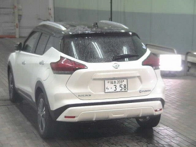 NISSAN KICKS