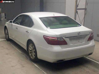 LEXUS LS