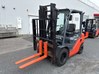 TOYOTA  FORKLIFT 