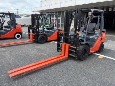 TOYOTA  FORKLIFT 