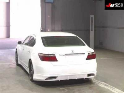LEXUS LS