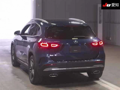 MERCEDES BENZ GLA