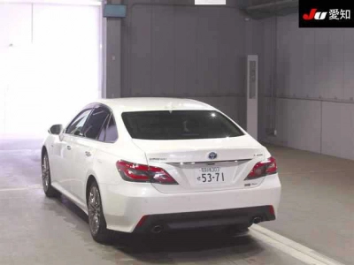 TOYOTA CROWN HYBRID