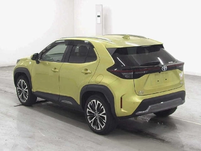 TOYOTA YARIS CROSS