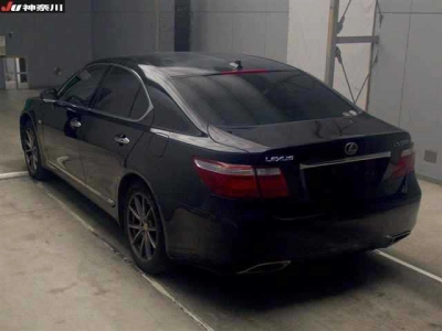 LEXUS LS