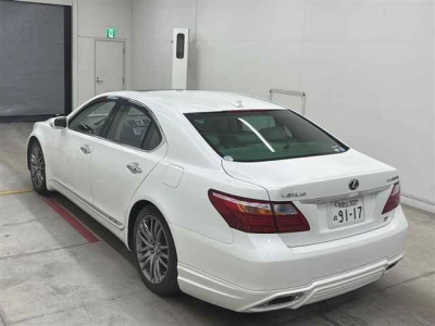 LEXUS LS