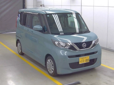 NISSAN ROOX