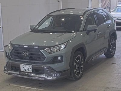 TOYOTA RAV4