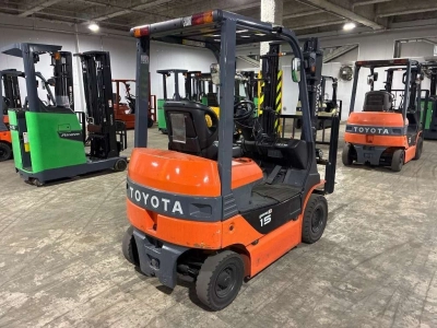 TOYOTA  FORKLIFT 