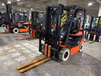 TOYOTA  FORKLIFT 