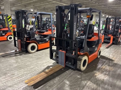 TOYOTA  FORKLIFT 
