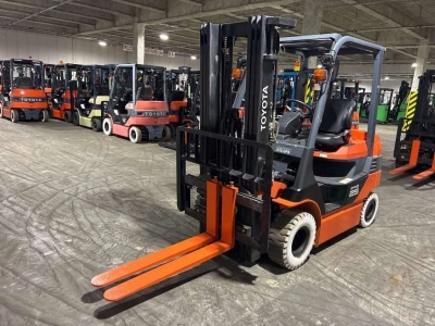 TOYOTA  FORKLIFT 