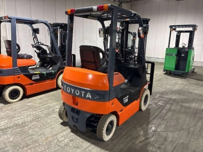 TOYOTA  FORKLIFT 