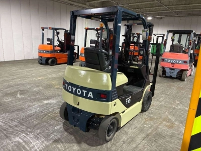 TOYOTA  FORKLIFT 