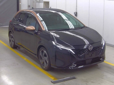 NISSAN AURA
