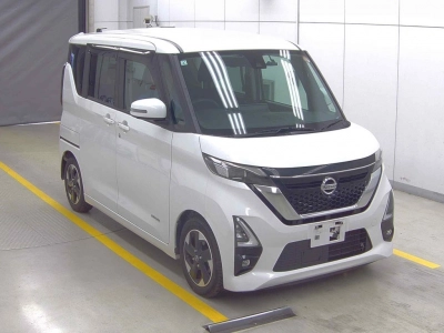 NISSAN ROOX