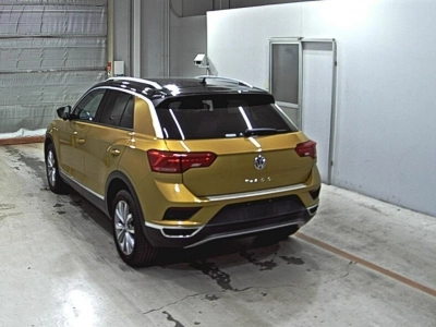 VOLKSWAGEN T-ROC