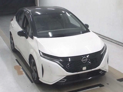 NISSAN AURA