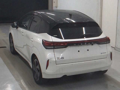 NISSAN AURA
