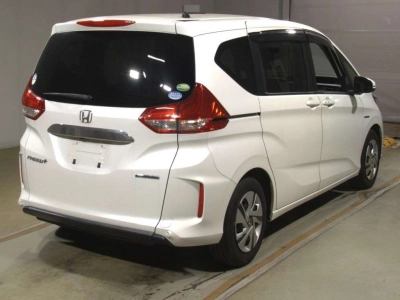 HONDA FREED + HYBRID