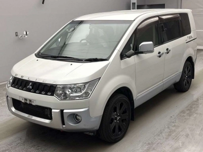 MITSUBISHI DELICA D:5