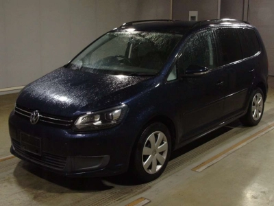 VOLKSWAGEN GOLF TOURAN
