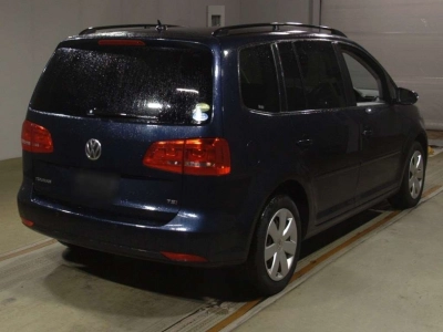VOLKSWAGEN GOLF TOURAN