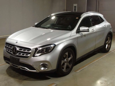 MERCEDES BENZ GLA
