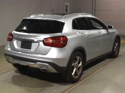 MERCEDES BENZ GLA