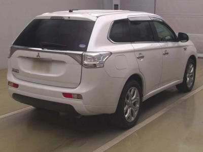 MITSUBISHI OUTLANDER PHEV