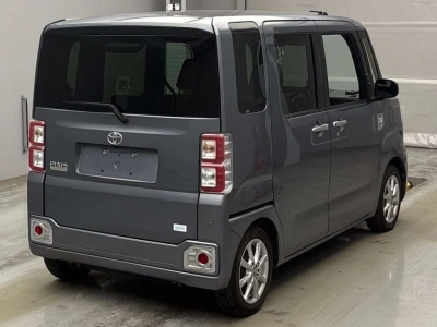 TOYOTA PIXIS MEGA