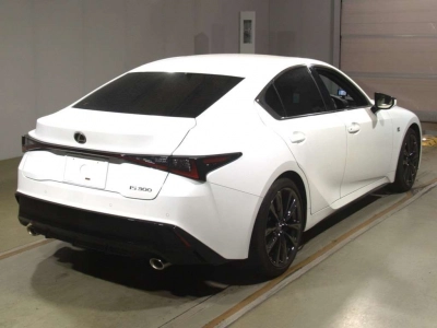 LEXUS IS