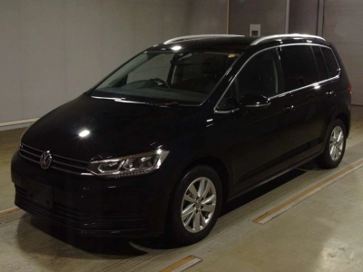 VOLKSWAGEN GOLF TOURAN