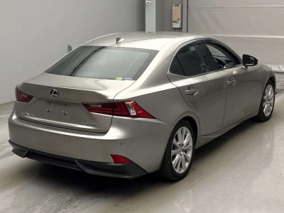 LEXUS IS