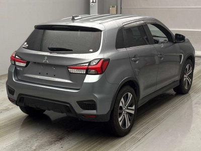 MITSUBISHI RVR