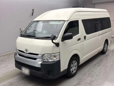 TOYOTA REGIUS VAN