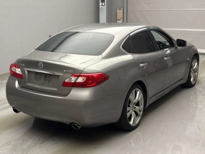 NISSAN FUGA