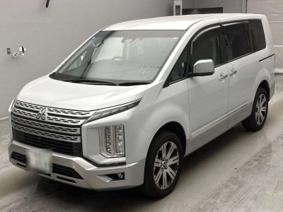 MITSUBISHI DELICA D:5